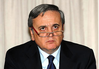 IL MINISTRO MAURIZIO SACCONI